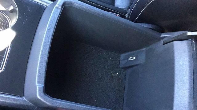 Used 2020 Volkswagen Atlas Cross Sport SE image 26