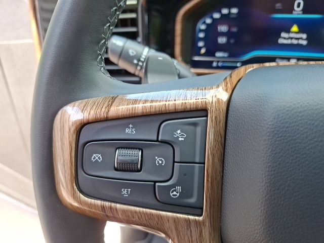 Used 2025 Chevrolet Silverado 1500 High Country w/ Technology Package AWD/4WD image 19