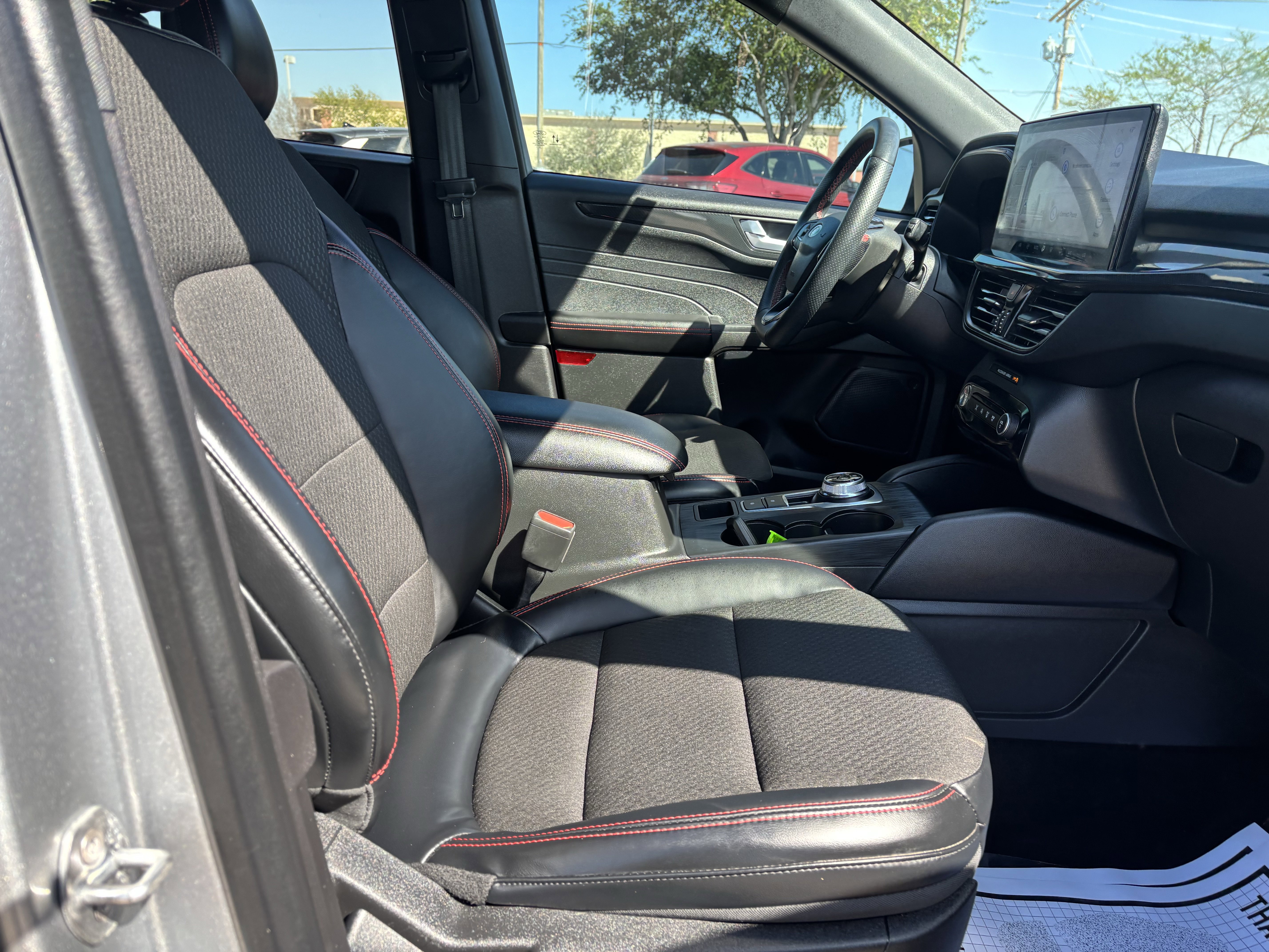 Certified 2023 Ford Escape ST-Line w/ Tech Pack #1 image 30