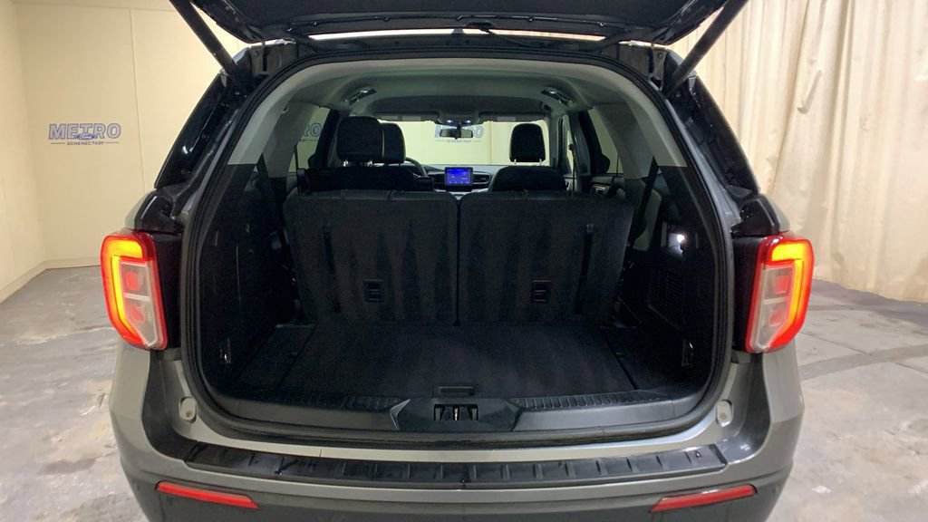 Certified 2022 Ford Explorer XLT w/ Equipment Group 202A image 22