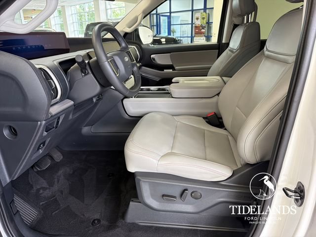 Certified 2025 Ford Expedition Active RWD image 11