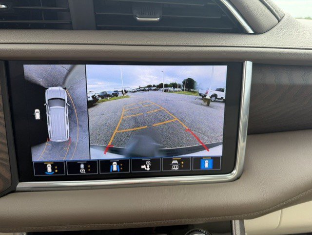Used 2021 GMC Yukon Denali w/ Denali Premium Package AWD/4WD image 21