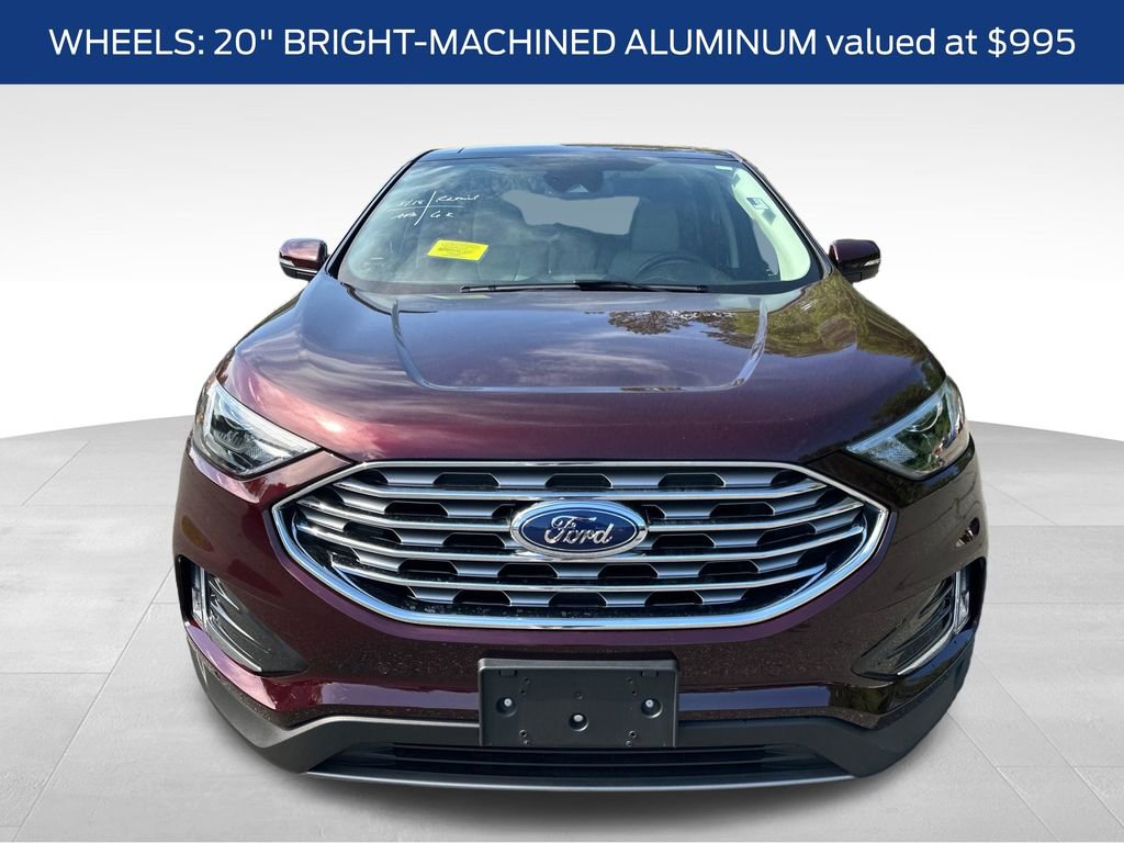 Certified 2022 Ford Edge Titanium AWD/4WD image 5