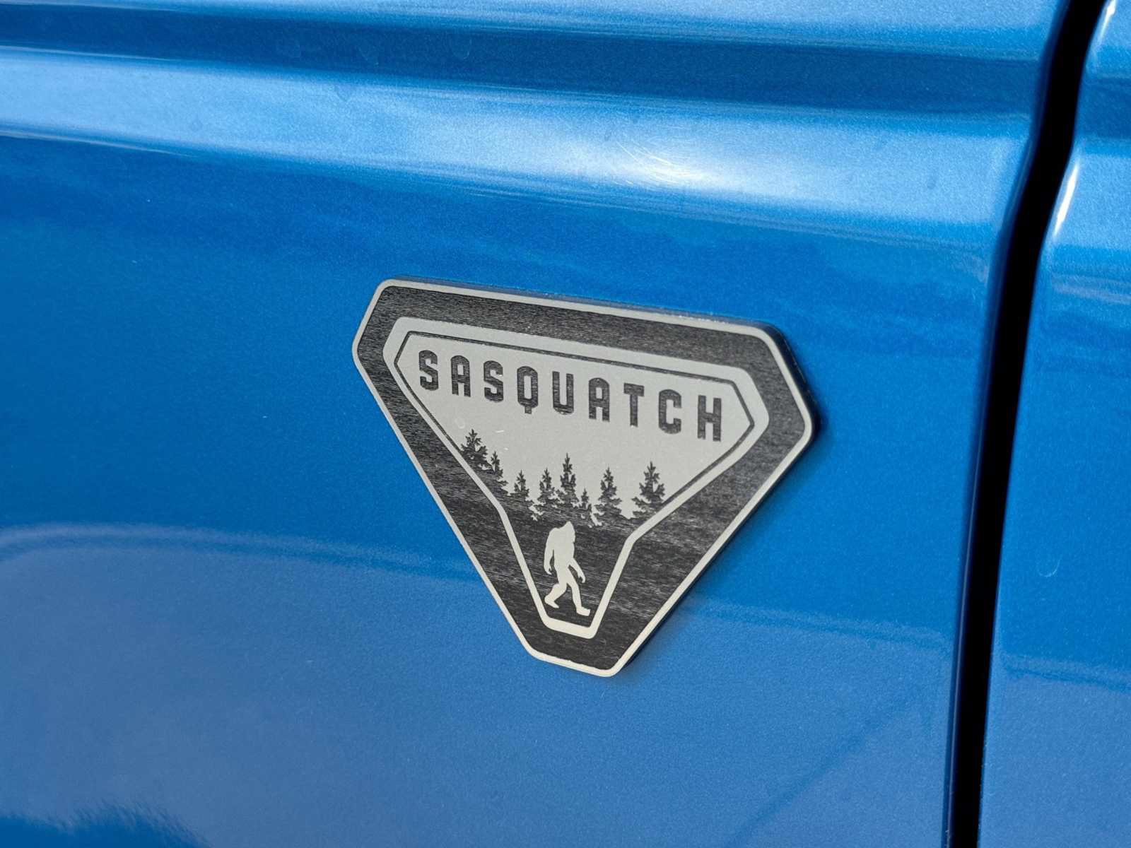 Certified 2022 Ford Bronco Outer Banks w/ Sasquatch Package AWD/4WD image 14