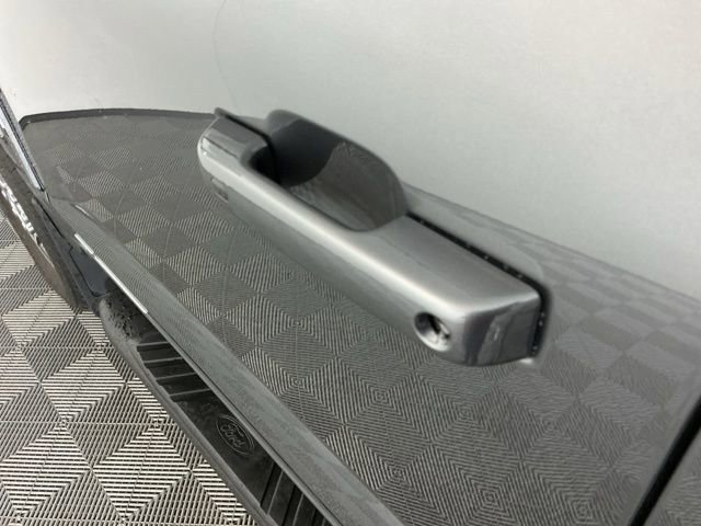 Certified 2025 Ford F350 Lariat w/ FX4 Off-Road Package image 14