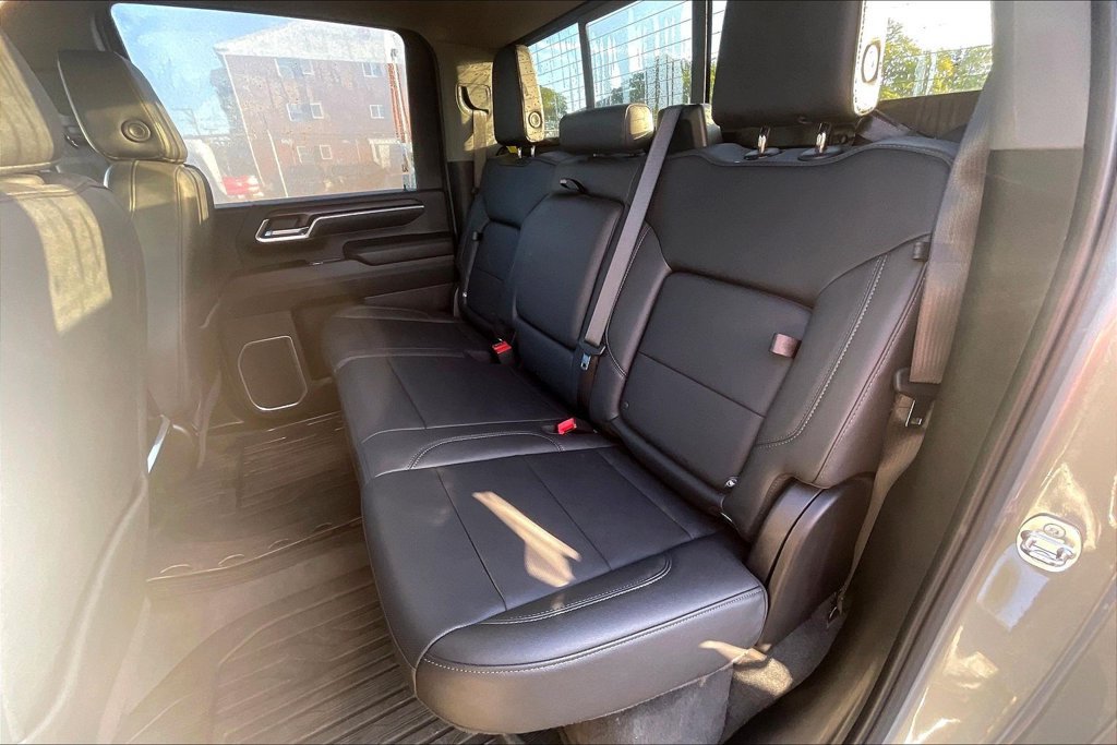 Used 2024 GMC Sierra 2500 SLT w/ SLT Premium Package AWD/4WD image 25