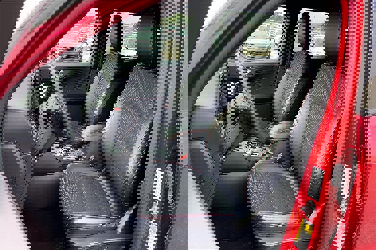 Certified 2025 Ford Escape ST-Line Select w/ Tech Pack #2 image 10