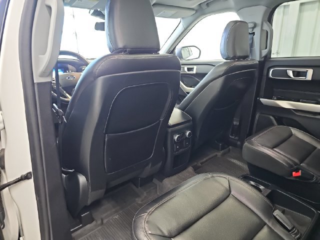 Certified 2020 Ford Explorer XLT w/ Equipment Group 202A AWD/4WD image 36