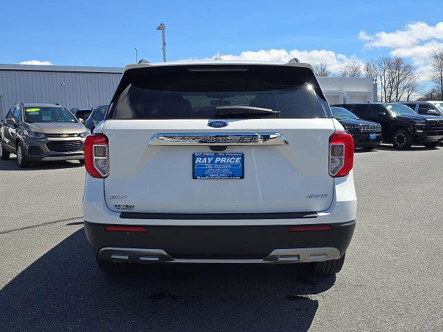 Certified 2022 Ford Explorer XLT w/ Equipment Group 202A AWD/4WD image 5