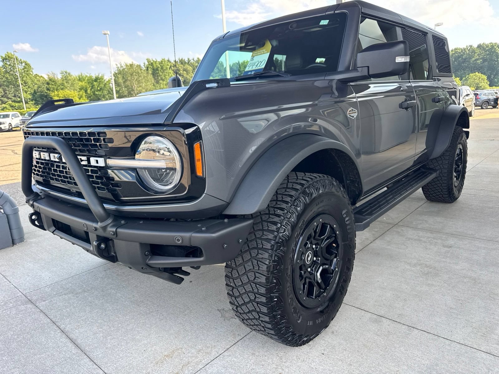 Certified 2023 Ford Bronco Wildtrak AWD/4WD image 3