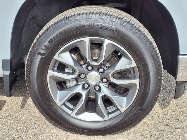 Used 2024 Chevrolet Silverado 1500 LT AWD/4WD image 30
