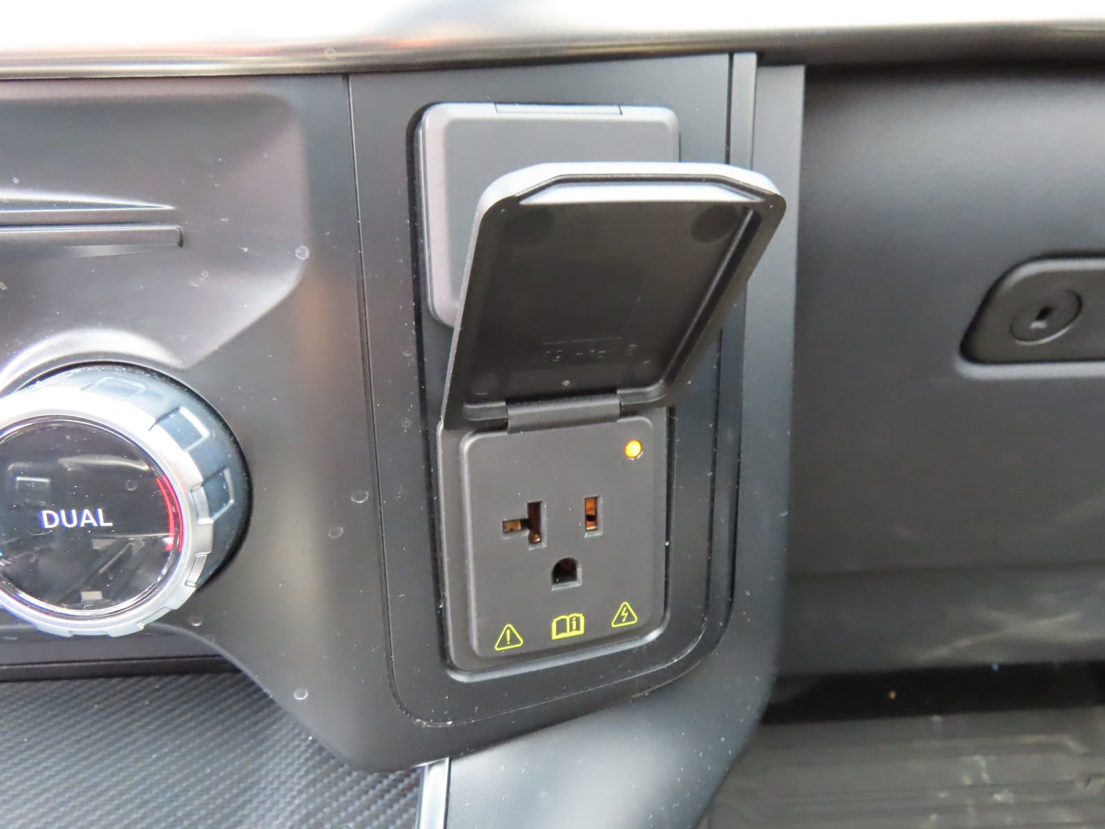 Certified 2023 Ford F150 Raptor AWD/4WD image 34