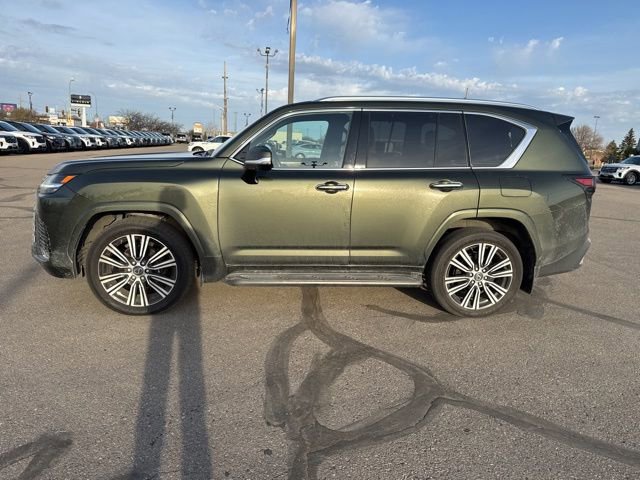 Used 2023 Lexus LX 600 4WD w/ Accessory Package (Z1) image 2