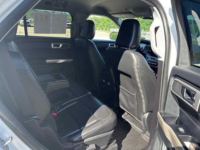 Certified 2023 Ford Explorer XLT w/ Equipment Group 202A AWD/4WD image 19