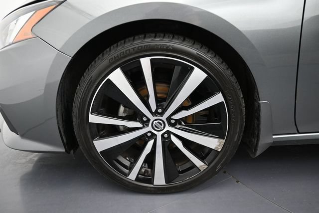 Used 2022 Nissan Altima 2.5 SR FWD image 9