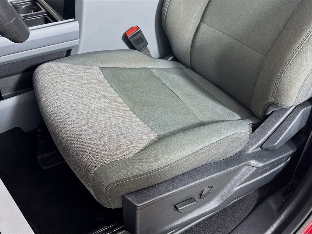 Certified 2024 Ford F250 XLT w/ Black Appearance Package image 9