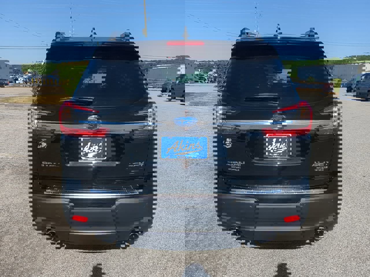 Used 2024 Subaru Ascent Limited w/ Technology Package image 3