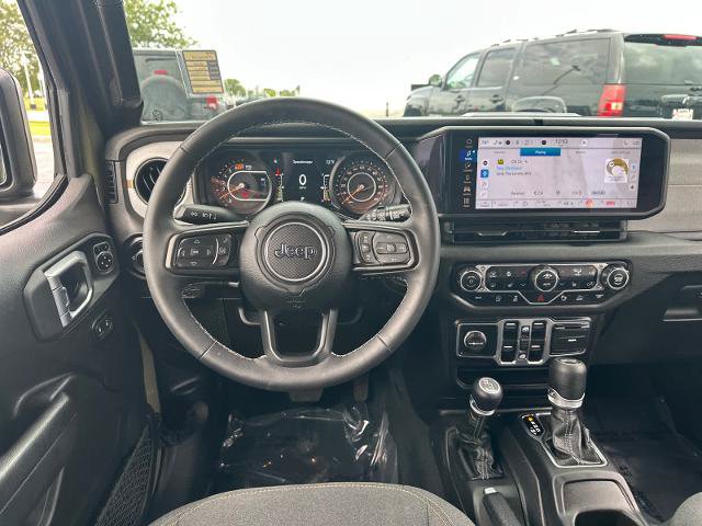 Used 2025 Jeep Wrangler Unlimited Sport AWD/4WD image 16