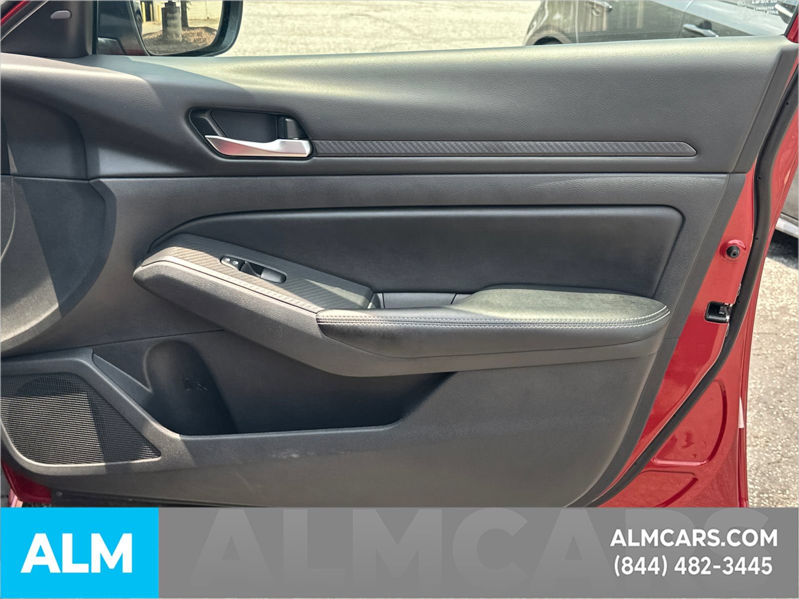 Used 2024 Nissan Altima 2.5 SV FWD image 16