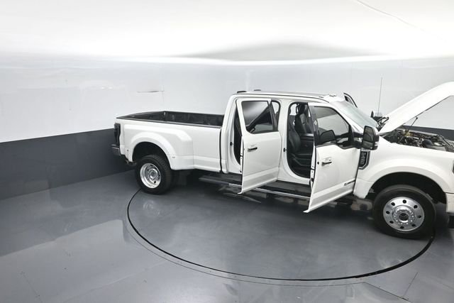 Certified 2020 Ford F450 Lariat w/ Lariat Ultimate Package AWD/4WD image 41