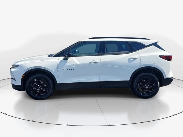 Used 2024 Chevrolet Blazer LT w/ Convenience Package FWD image 6