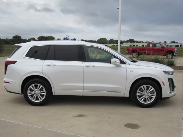 Used 2025 Cadillac XT6 Luxury FWD image 10