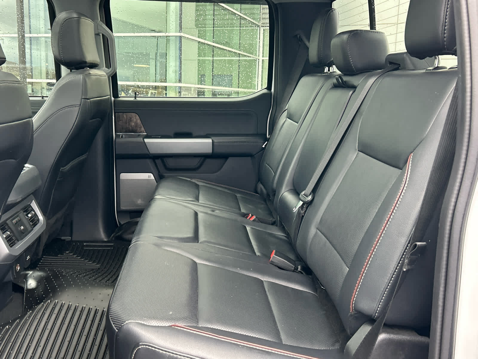 Certified 2024 Ford F350 Lariat image 27