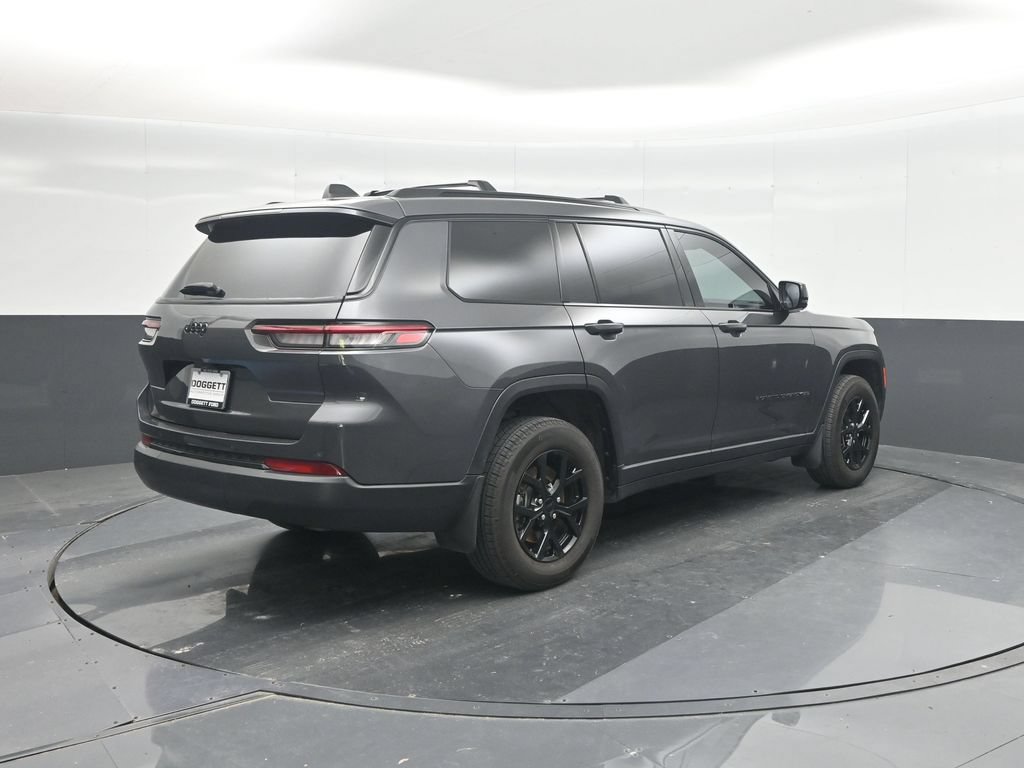 Used 2024 Jeep Grand Cherokee L Altitude RWD image 22