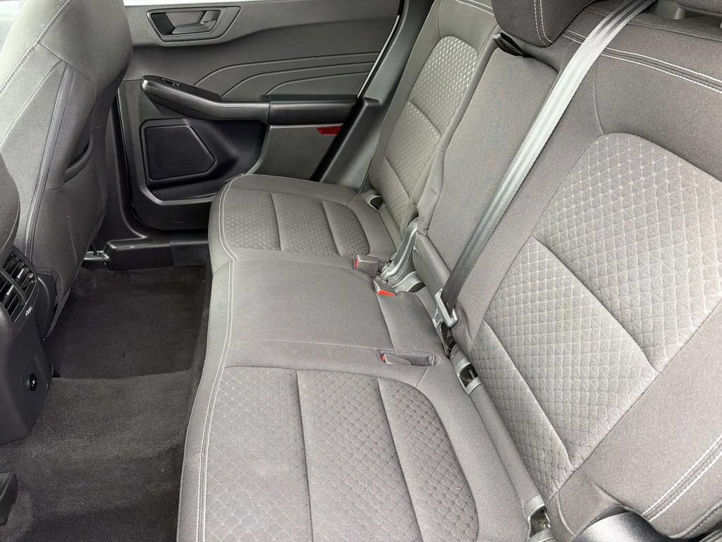 Certified 2024 Ford Escape Active FWD image 18