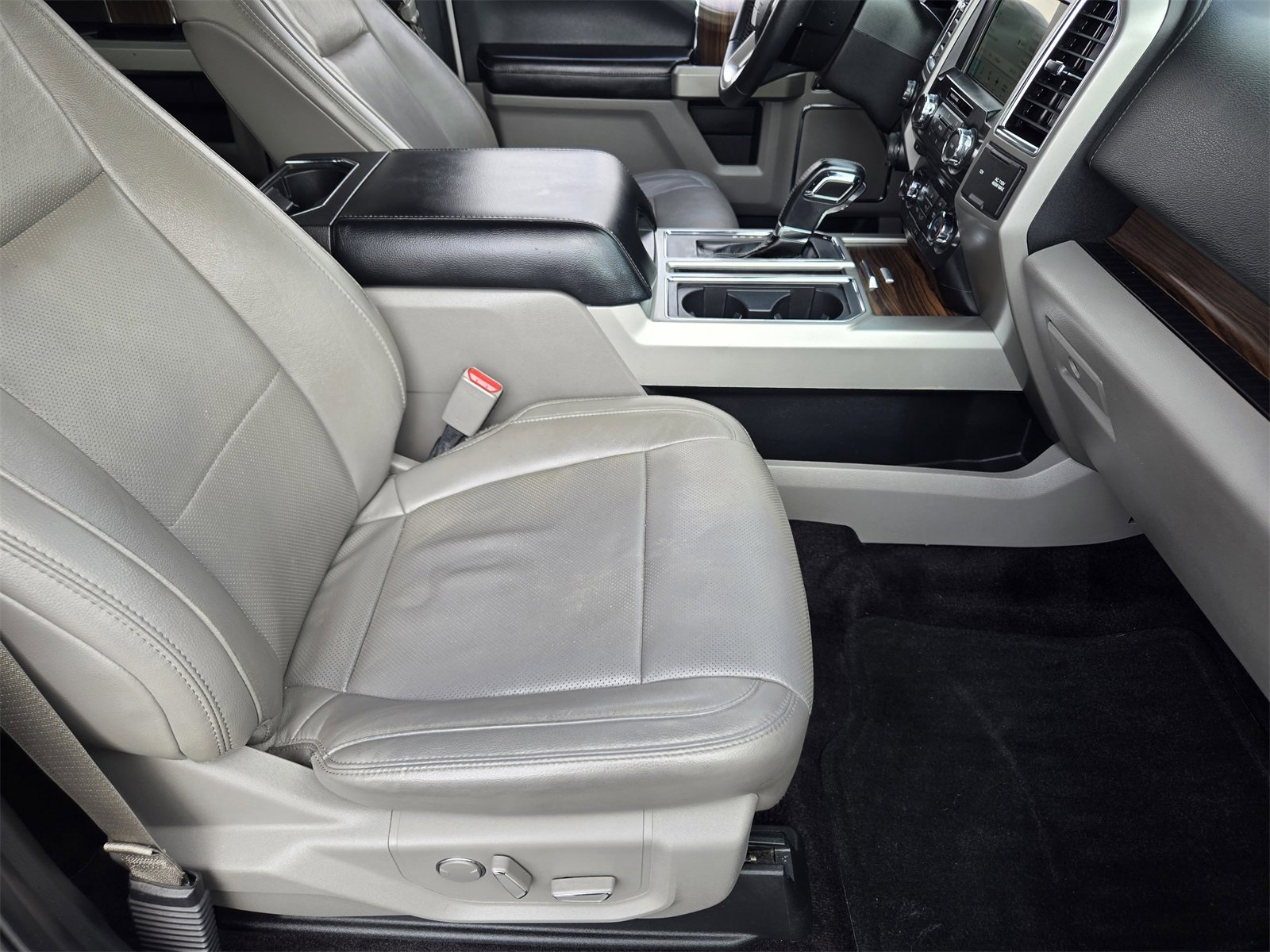 Certified 2017 Ford F150 Lariat image 13