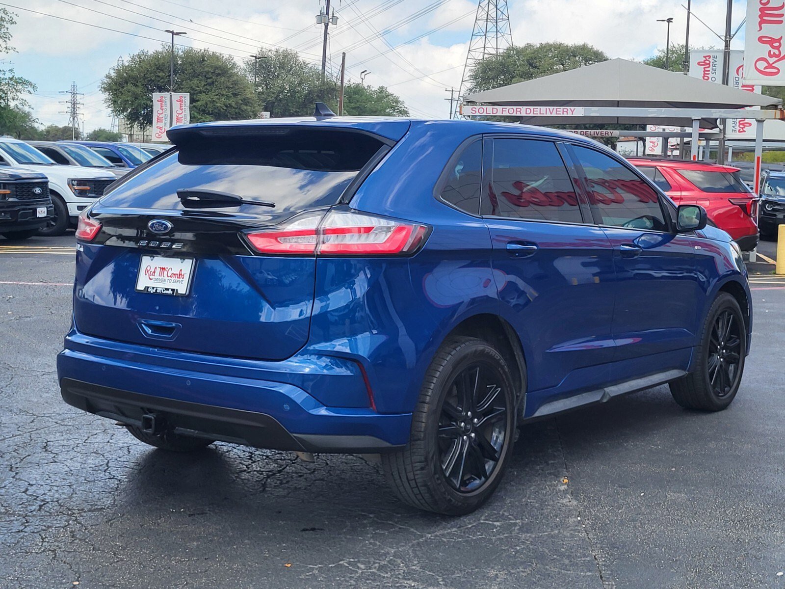 Certified 2022 Ford Edge ST-Line w/ Class II Trailer Tow Package AWD/4WD image 3