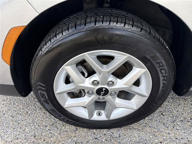 Used 2024 Kia Soul LX w/ Option Group 015 FWD image 31