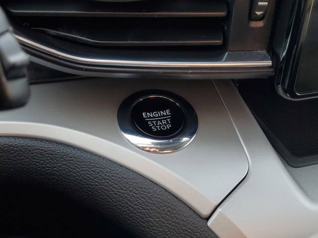 Certified 2022 Ford Explorer XLT w/ Equipment Group 202A image 18