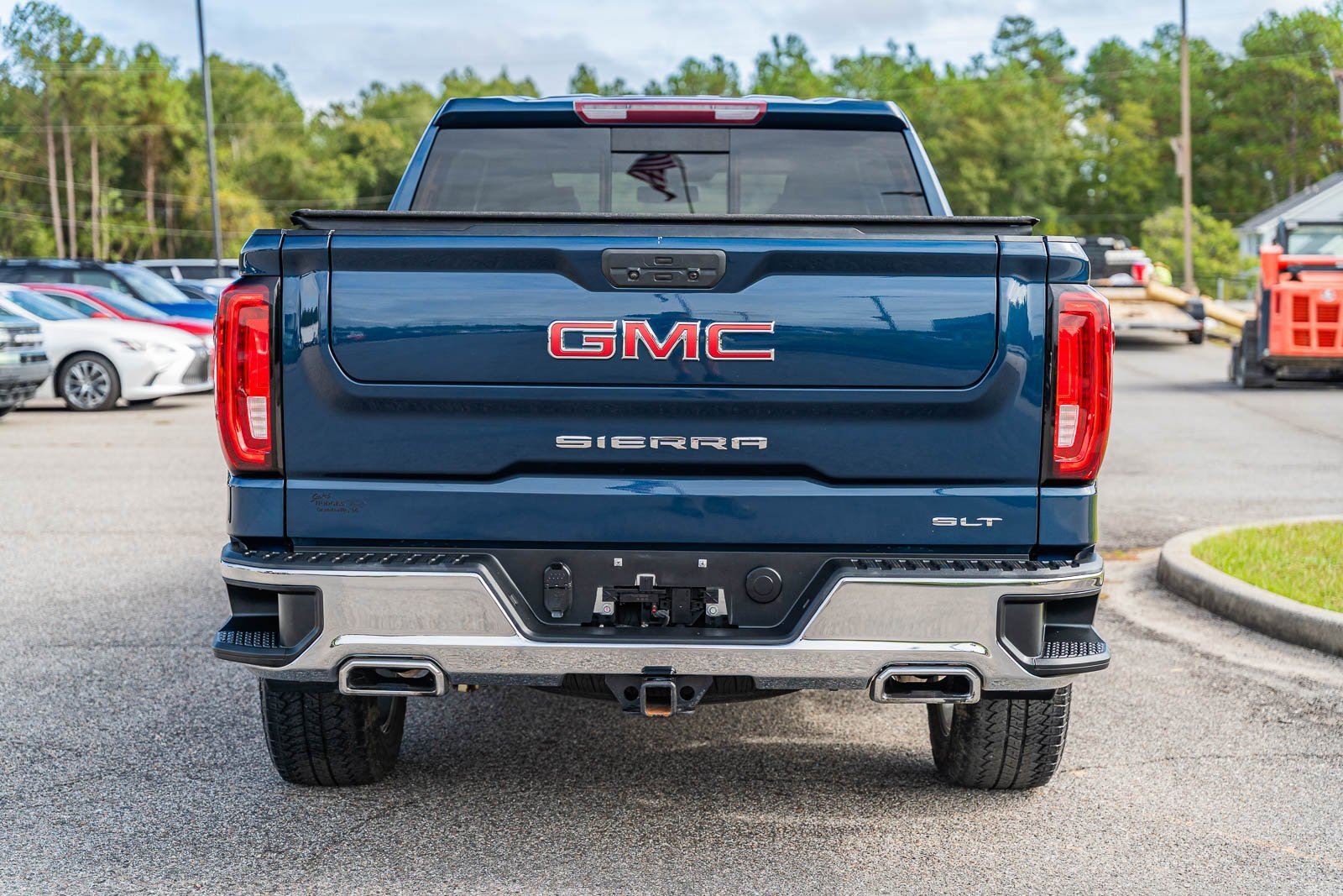 Used 2021 GMC Sierra 1500 SLT w/ SLT Convenience Package image 4