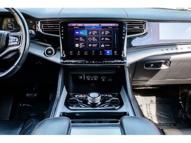 Used 2022 Jeep Grand Wagoneer Series III w/ Rear Seat Video Group 1 AWD/4WD image 15