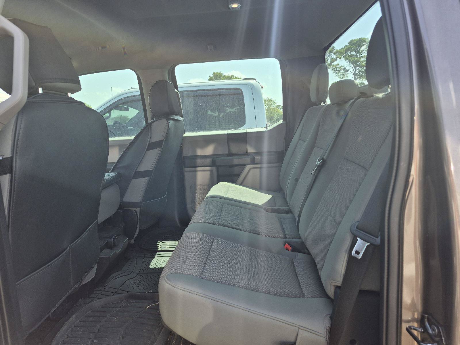 Certified 2020 Ford F250 XL w/ STX Appearance Package AWD/4WD image 8