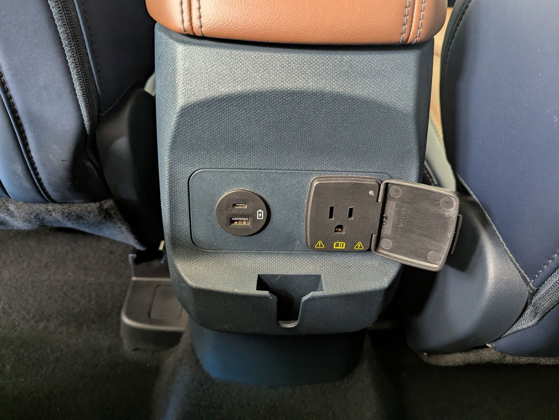 Certified 2022 Ford Maverick Lariat w/ Lariat Luxury Package image 22