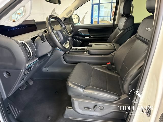 Certified 2025 Ford Expedition Platinum AWD/4WD image 11