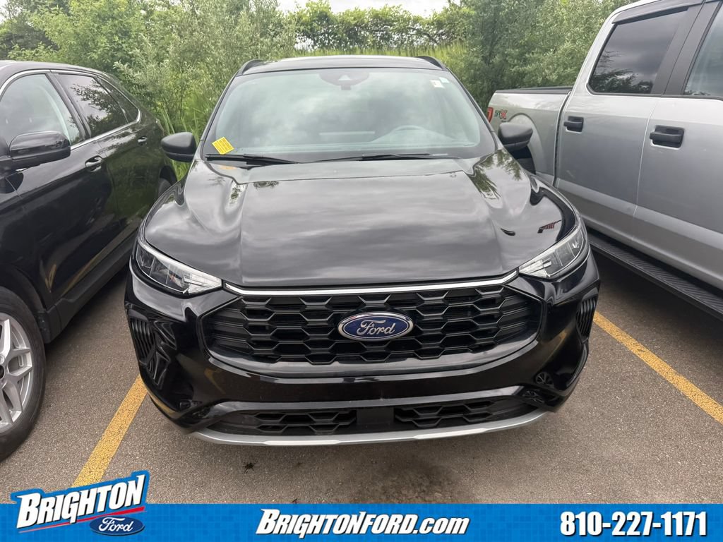 Certified 2023 Ford Escape ST-Line w/ Tech Pack #1 AWD/4WD image 2