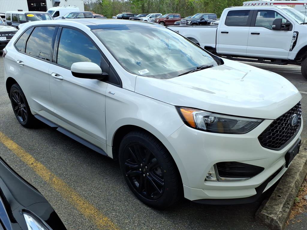 Certified 2024 Ford Edge ST-Line w/ Class II Trailer Tow Package AWD/4WD image 5