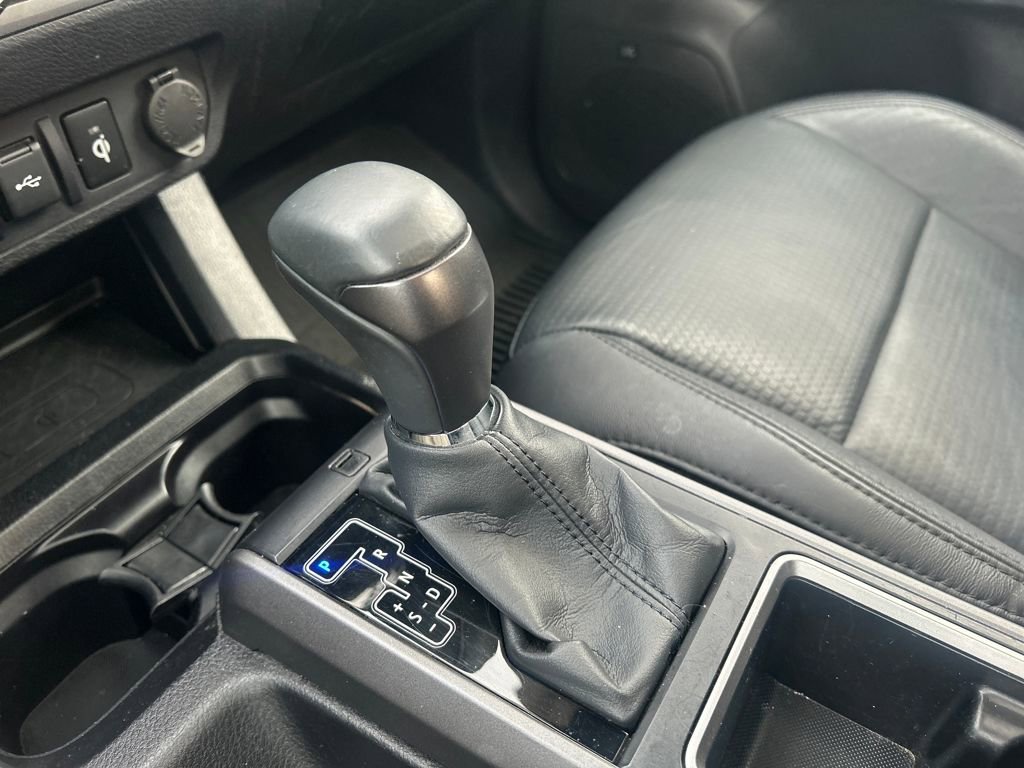 Used 2022 Toyota Tacoma TRD Off-Road image 31