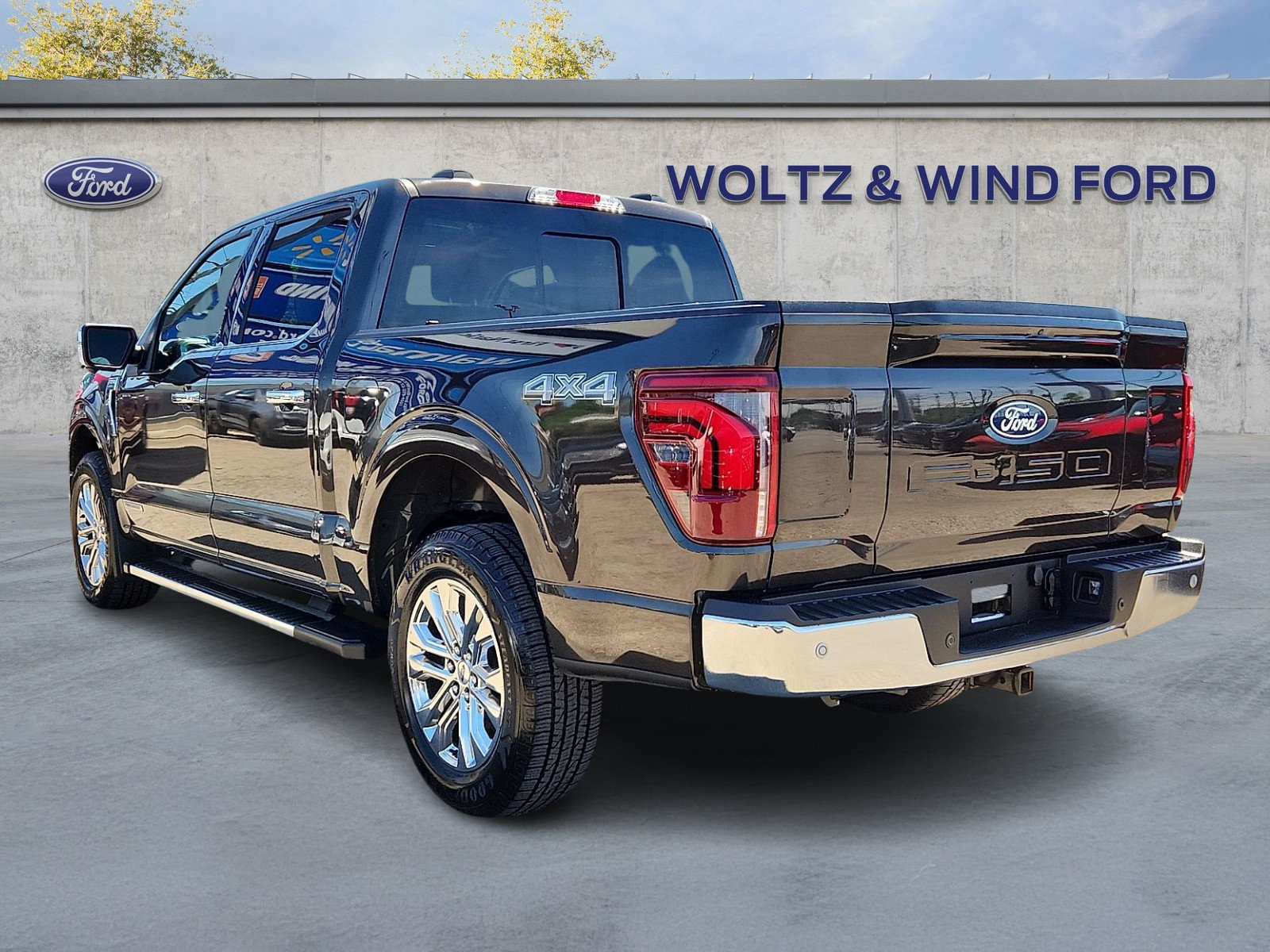 Certified 2024 Ford F150 Lariat w/ Bed Utility Package AWD/4WD image 4