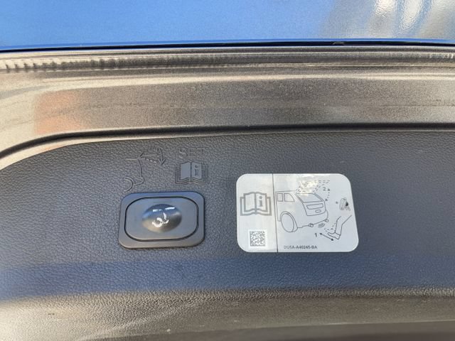Certified 2017 Ford Escape Titanium AWD/4WD image 34