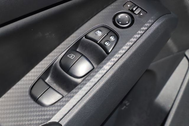 Used 2025 Nissan Altima 2.5 SV FWD image 16