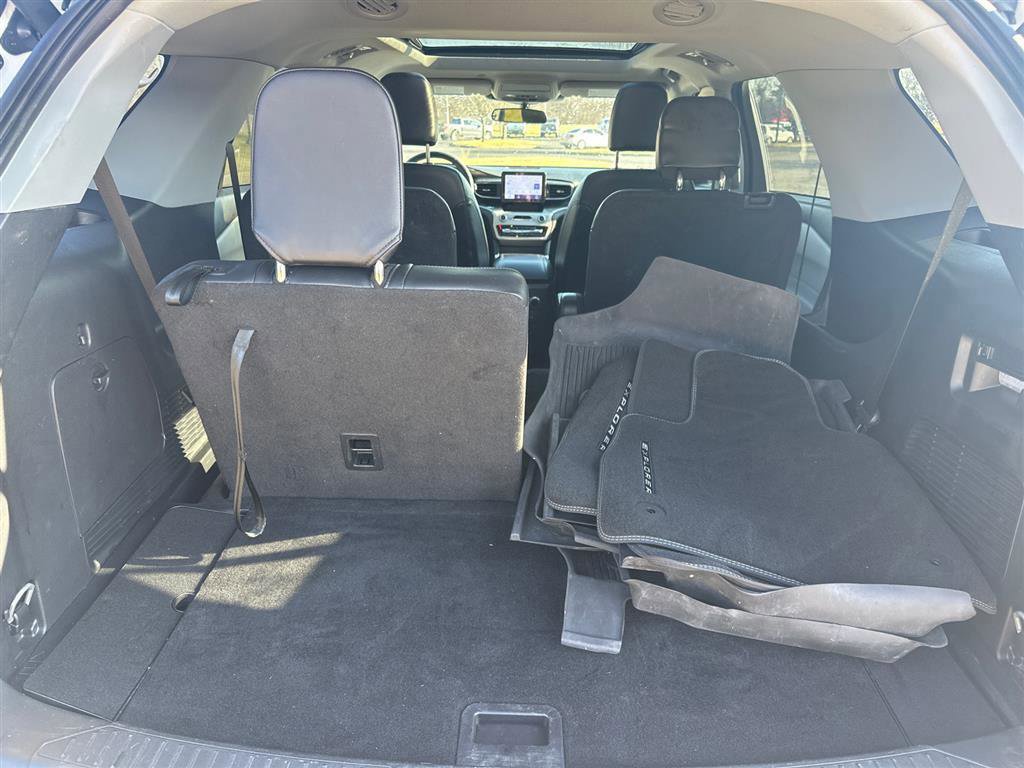 Certified 2023 Ford Explorer XLT w/ Equipment Group 202A image 19