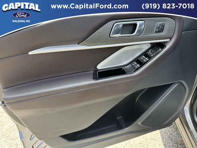 Certified 2025 Ford Explorer Platinum RWD image 20