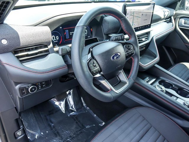 Certified 2025 Ford Explorer ST-Line image 14