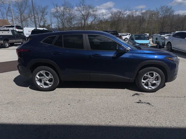 Used 2024 Chevrolet Trax LS w/ LS Convenience Package image 11