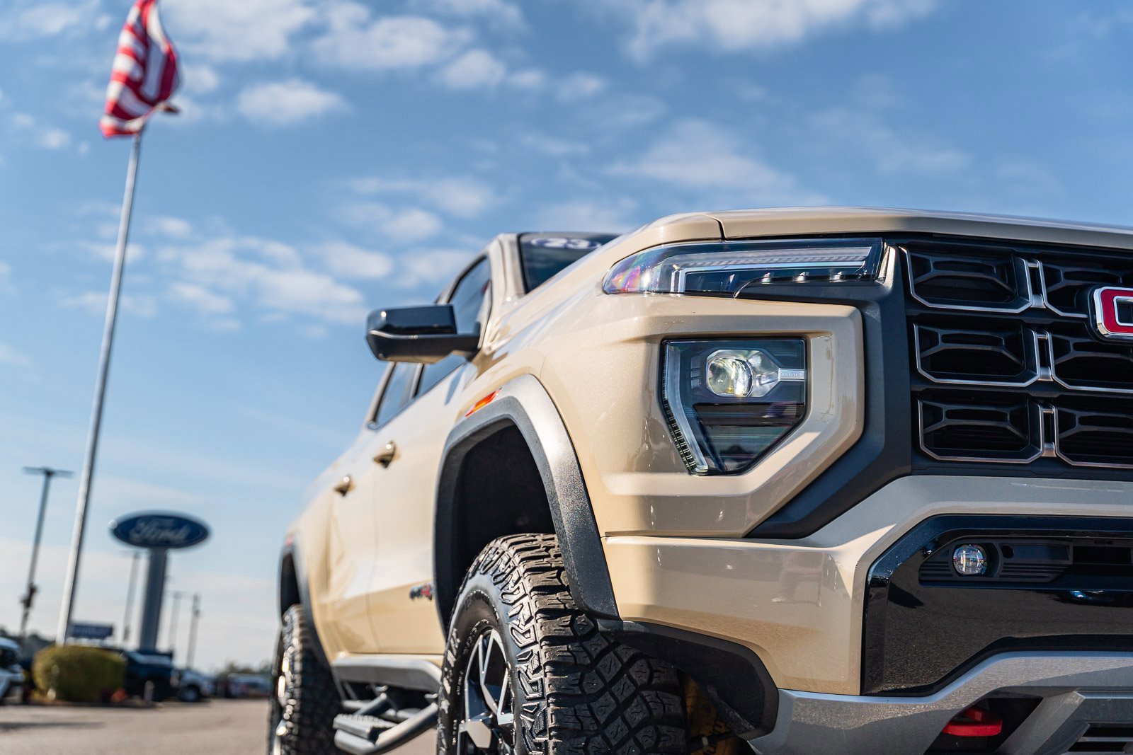 Used 2023 GMC Canyon AT4X image 12