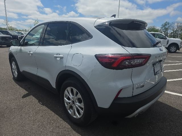 Certified 2025 Ford Escape Active AWD/4WD image 10